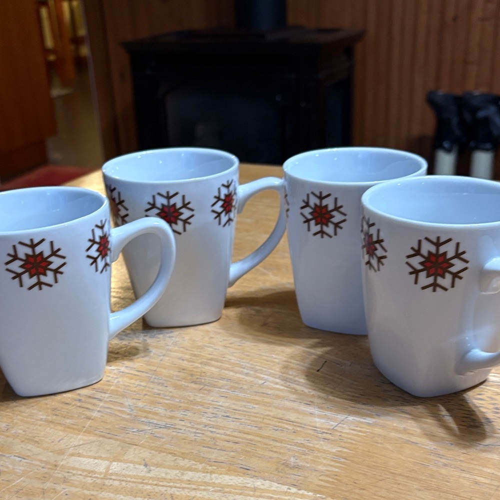 Food Network Snowflake Design White Mugs Set of 4